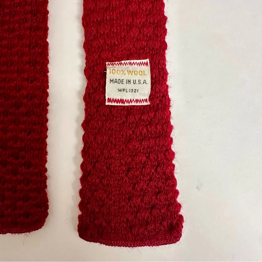 Vintage Wool CABLE CAR CLOTHIER San Francisco Red Knit Blunt-End Knit Tie 3”